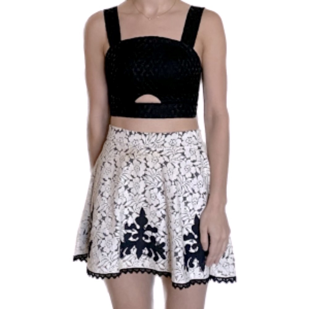 Jessica Simpson Black & White Lace Skirt